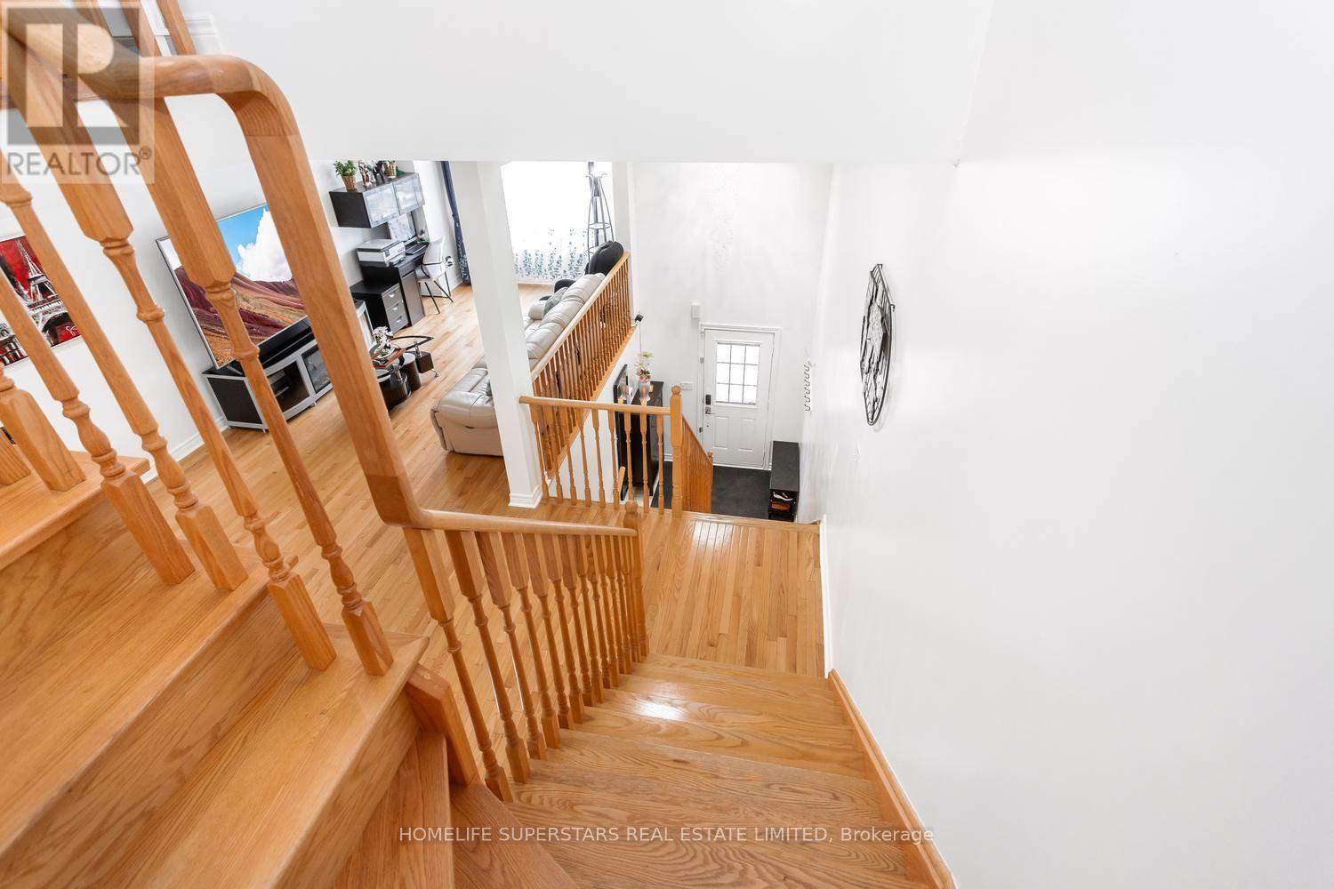 18 Mary Chapman Boulevard, Toronto, Ontario  M9M 0B2 - Photo 24 - W13619226