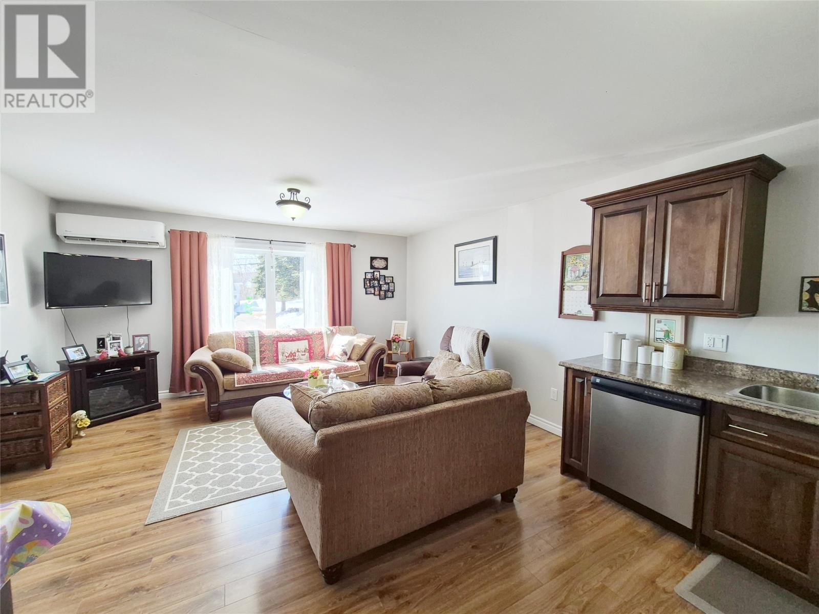 14 Leamington Heights, Point Leamington — photo 17