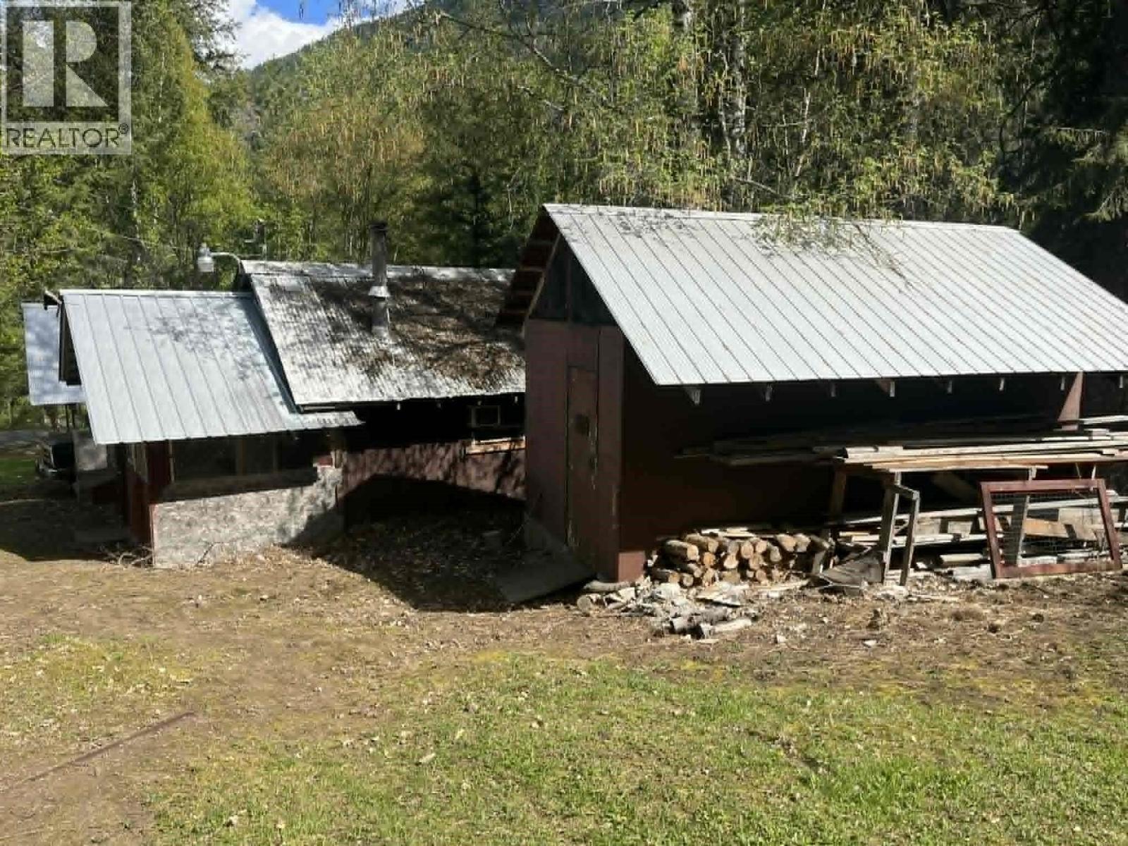 4421 Slocan River Road, Winlaw, British Columbia  V0G 2J0 - Photo 33 - 10385949