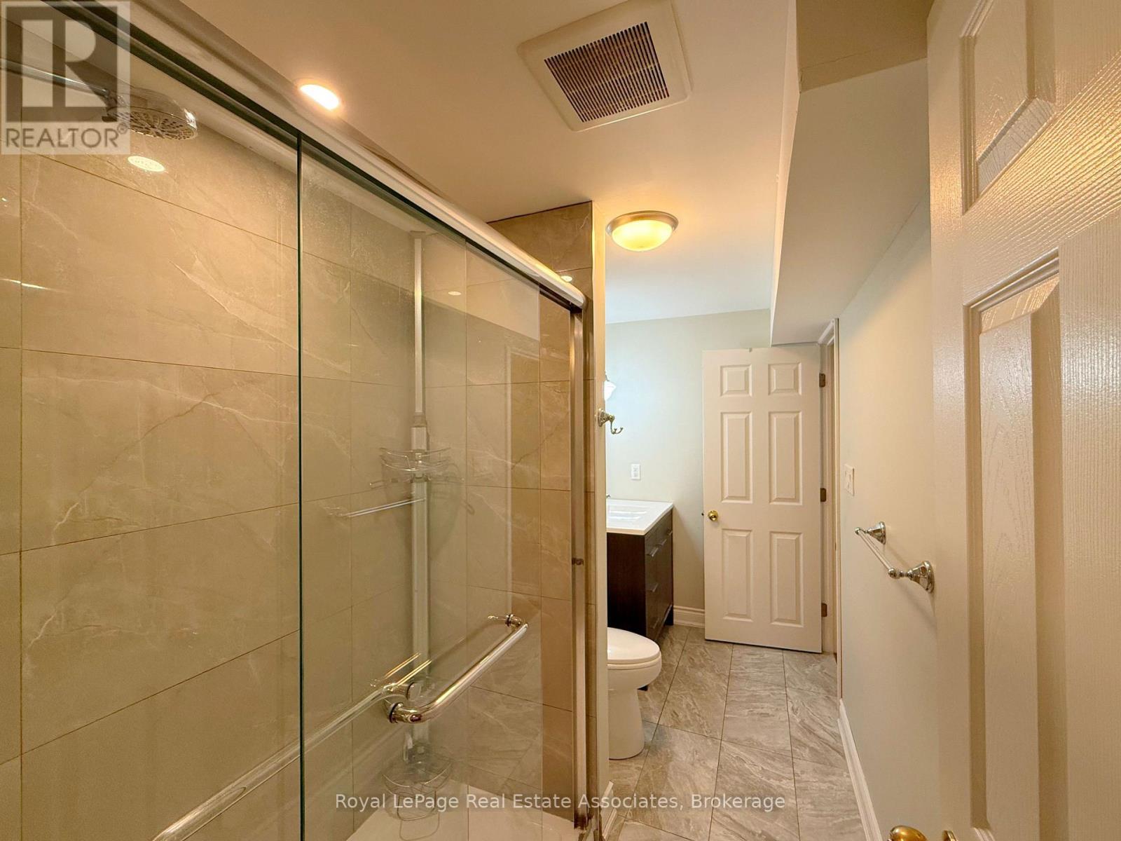 51 Sorbonne Drive, Brampton, Ontario  L6P 1Y6 - Photo 7 - W13619272