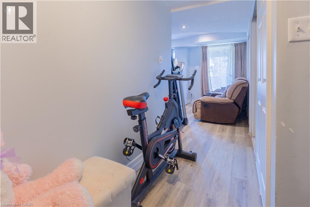 105 Bloomington Drive, Cambridge, Ontario  N1P 1J6 - Photo 9 - 40851807
