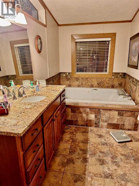 3908 51 Avenue, Provost, Alberta  T0B 3S0 - Photo 14 - A2330859