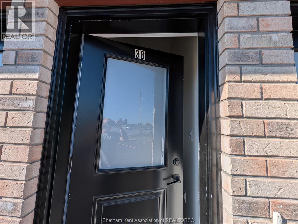 24254 Winter LINE Unit# 3B, Pain Court, Ontario
