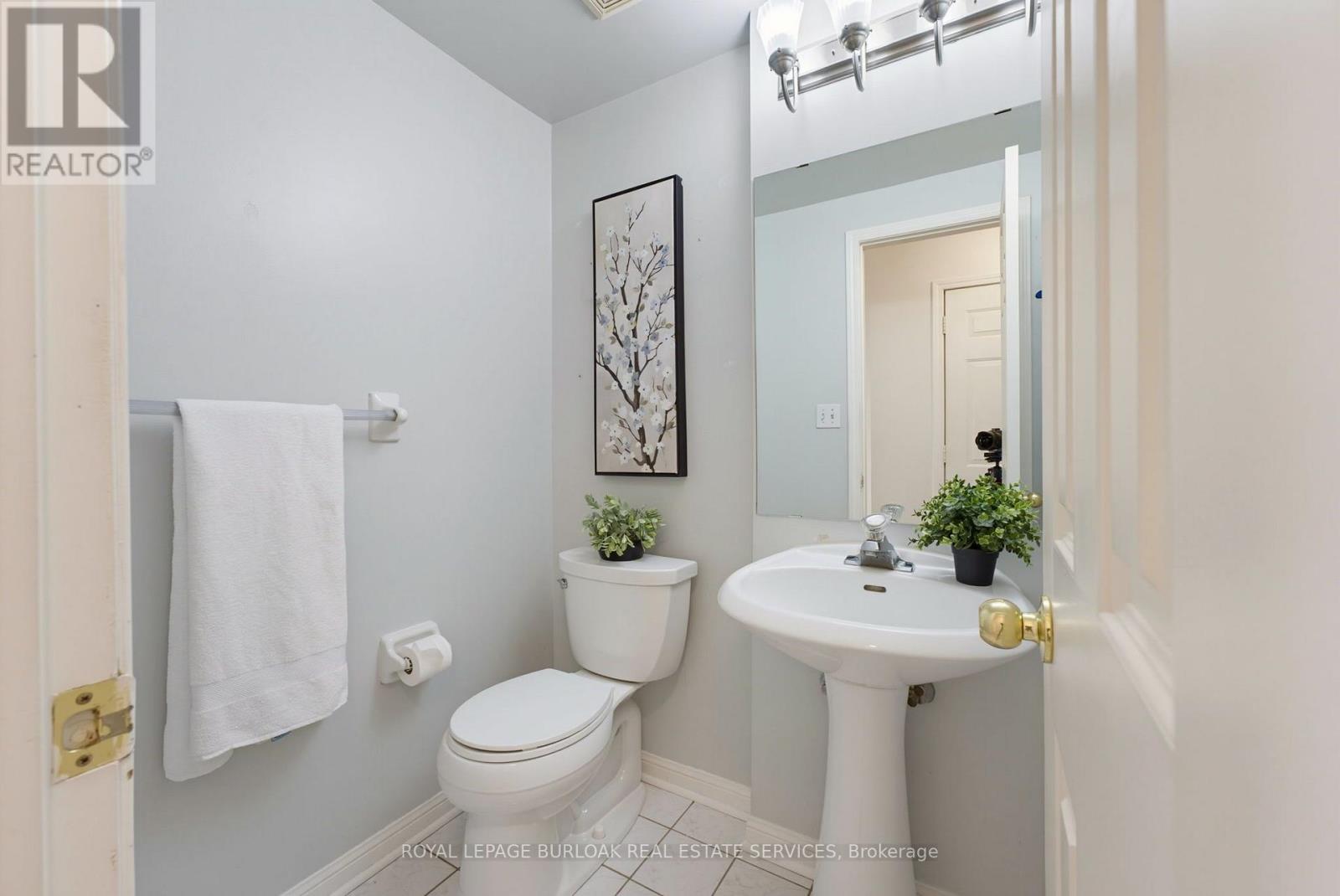 4425 Peter Drive, Burlington, Ontario  L7L 6S7 - Photo 16 - W13619316