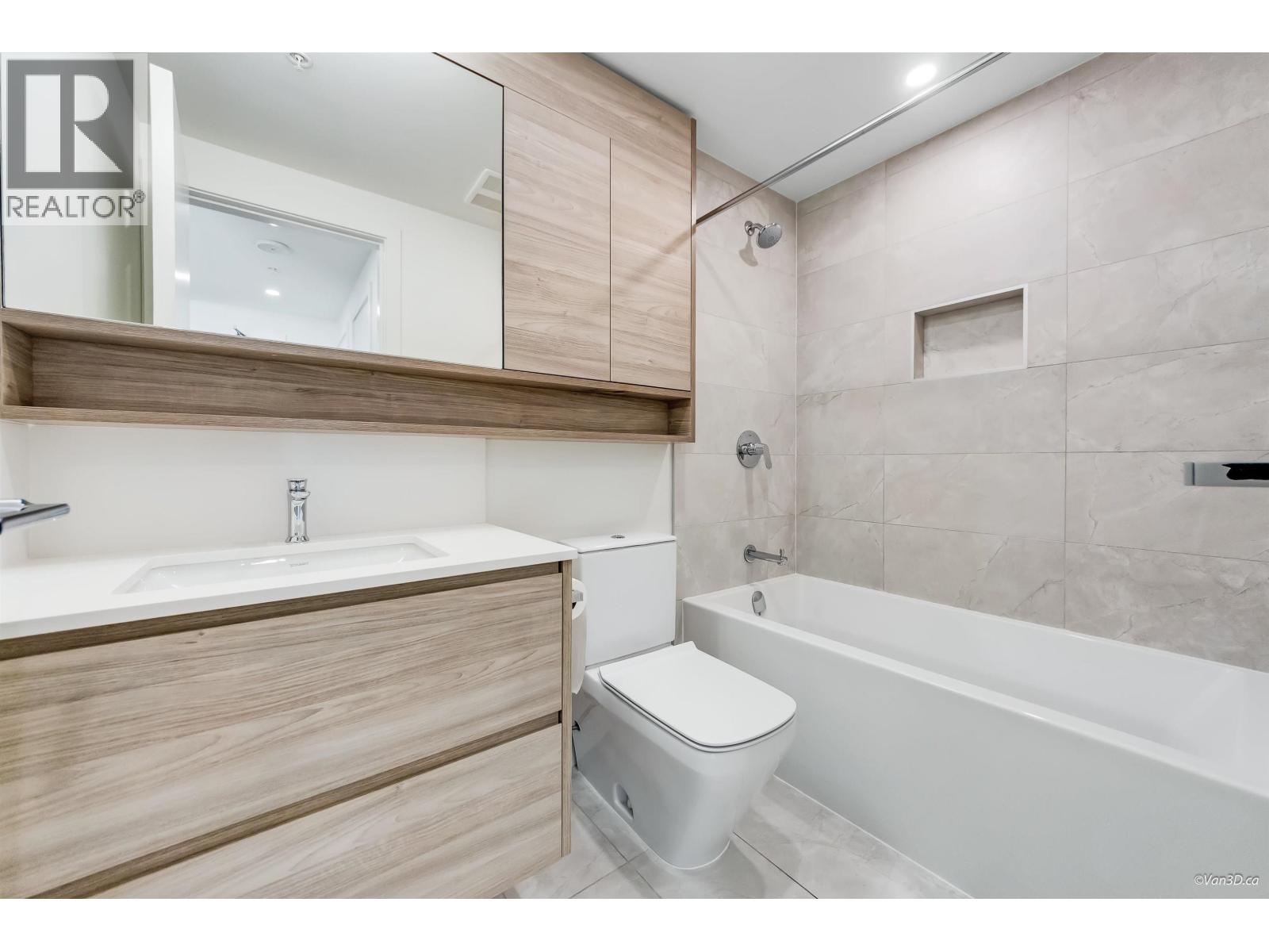 2407 595 Austin Avenue, Coquitlam, British Columbia  V3K 0G7 - Photo 5 - R3151194