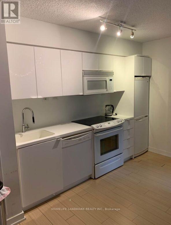 631 - 15 Iceboat Terrace, Toronto, Ontario M5V 4A5 - Photo 2 - C13619344