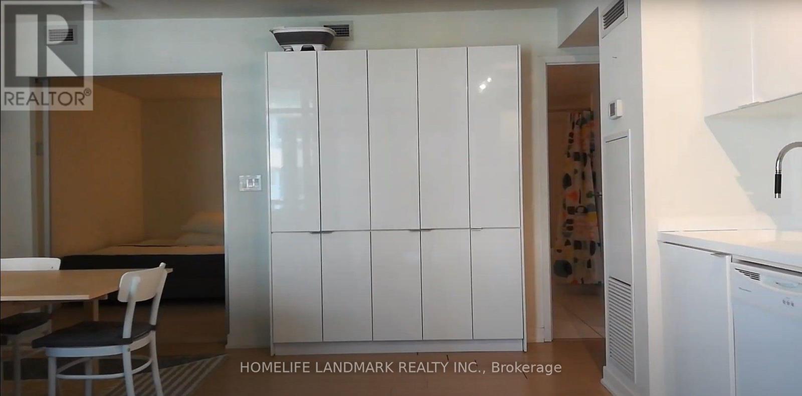 631 - 15 Iceboat Terrace, Toronto, Ontario M5V 4A5 - Photo 5 - C13619344
