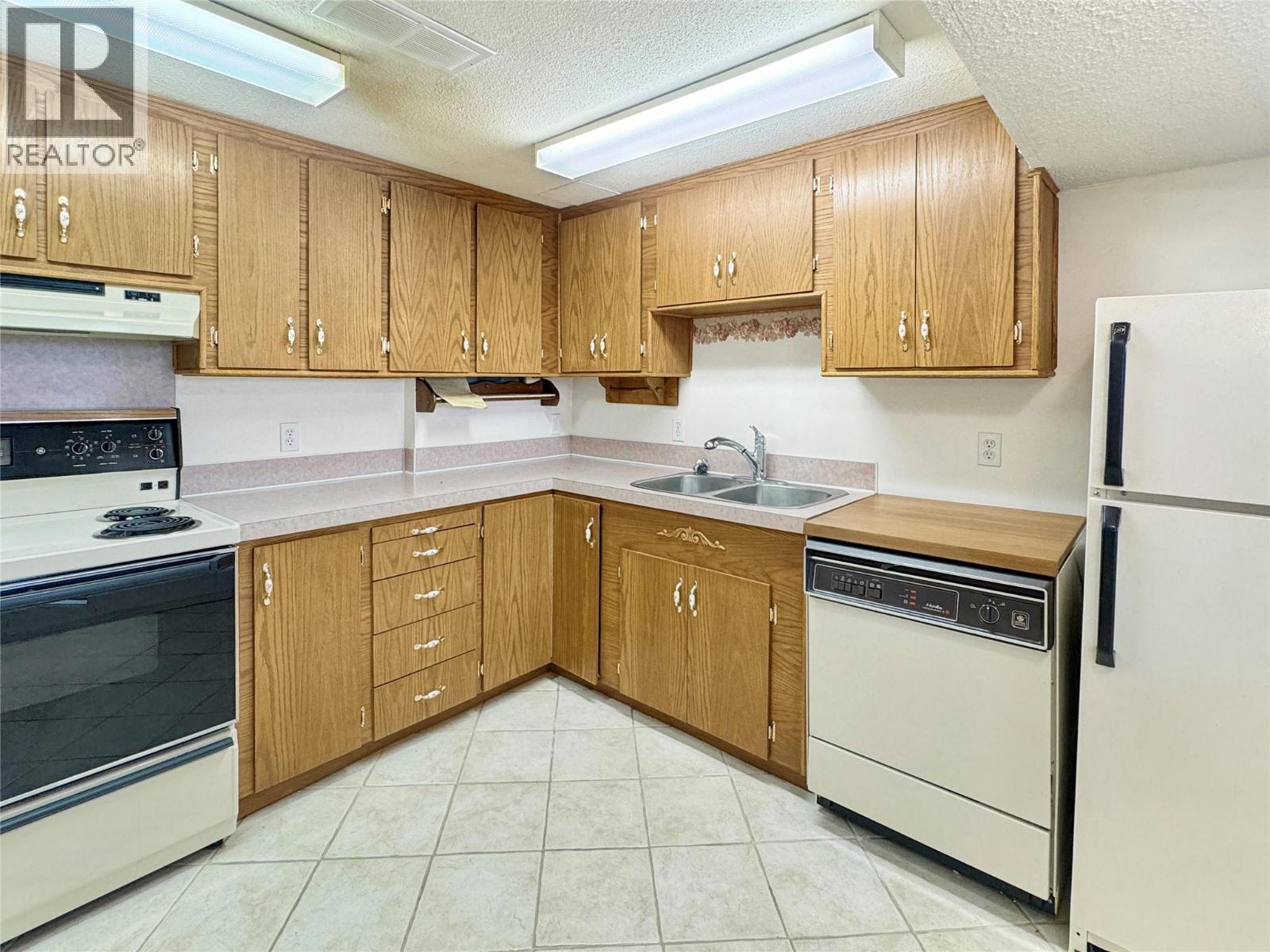 321 11th Street, Cranbrook, British Columbia  V1C 1V1 - Photo 23 - 10390358