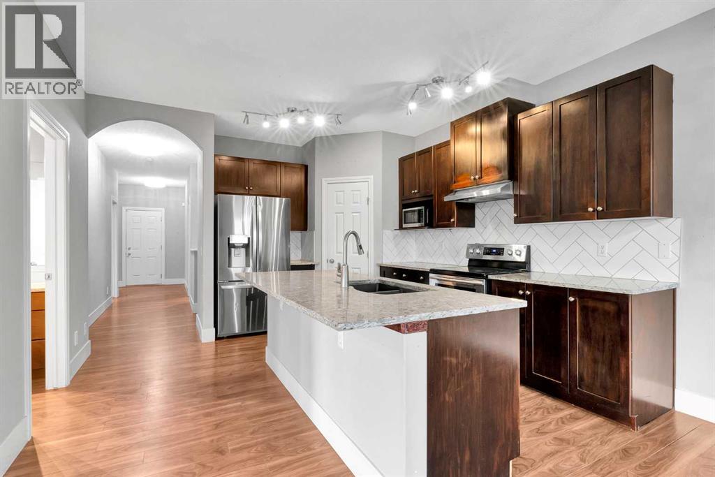 197 Royal Crest View NW, Calgary, Alberta  T3G 5W4 - Photo 3 - A2314361