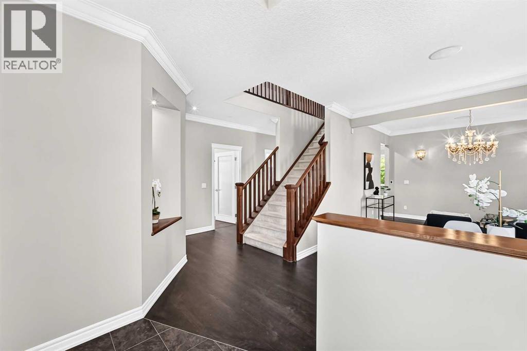 173 Aspenshire Drive Sw, Calgary, Alberta  T3H 0P5 - Photo 2 - A2327361