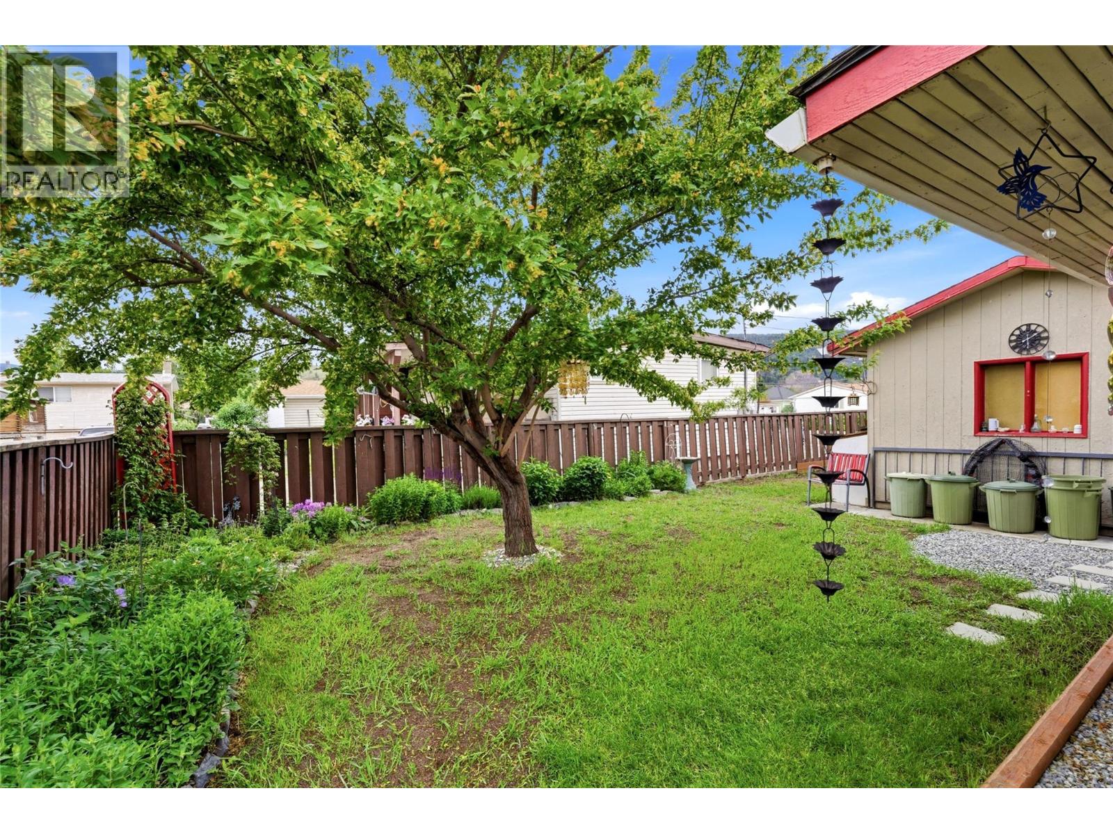 2102 Clapperton Avenue, Merritt, British Columbia  V1K 1B8 - Photo 5 - 10391280
