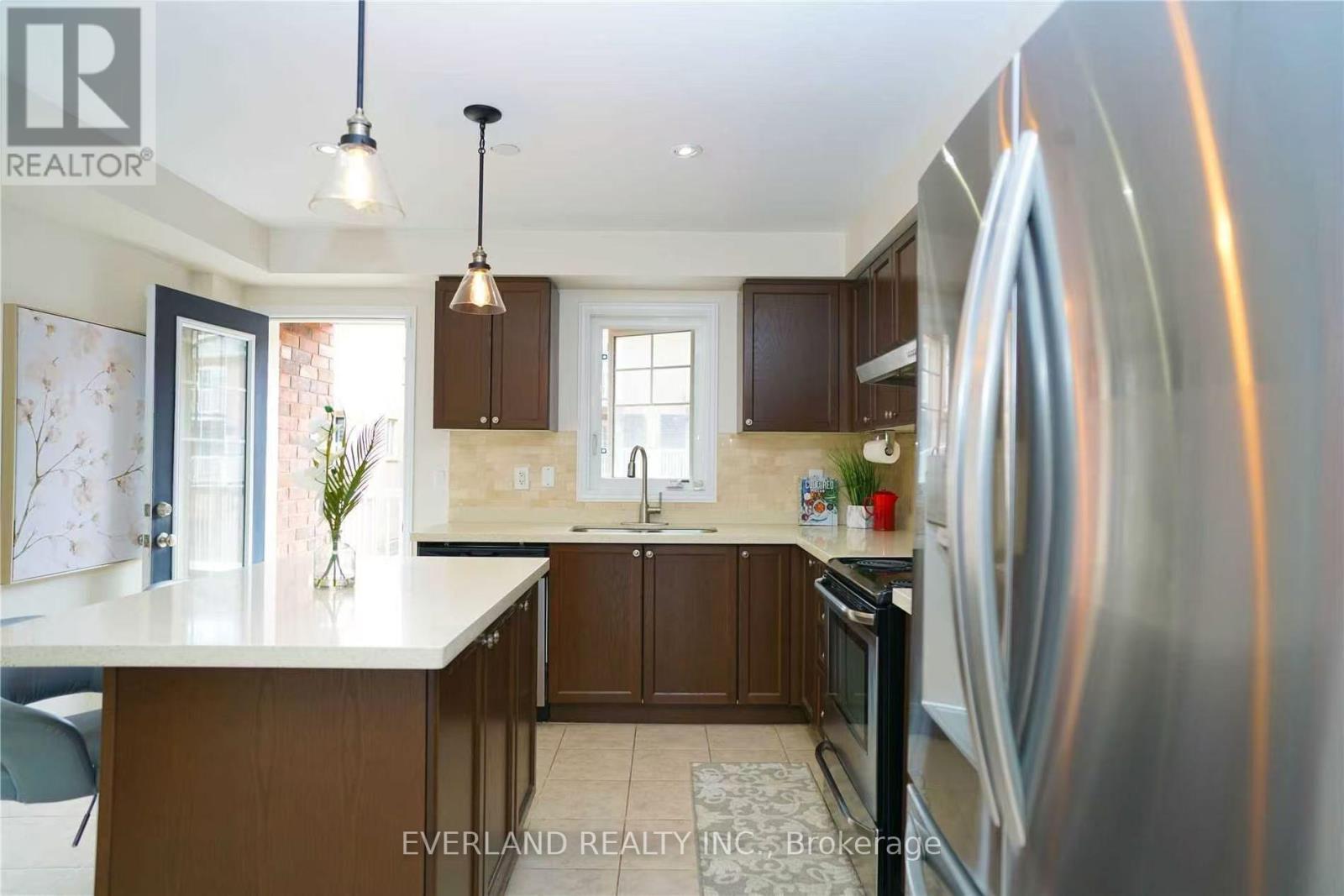 5267 Major Mackenzie Drive E, Markham (Berczy), Ontario  L6C 0N3 - Photo 10 - N13619394