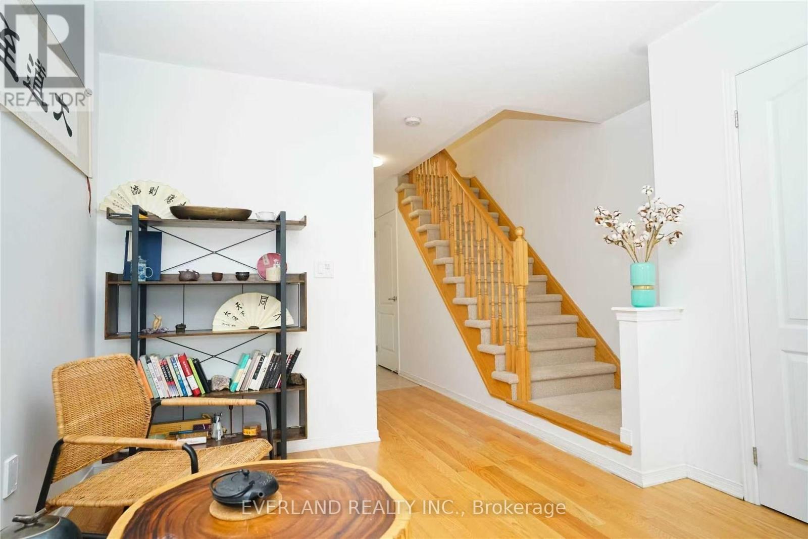 5267 Major Mackenzie Drive E, Markham (Berczy), Ontario  L6C 0N3 - Photo 6 - N13619394