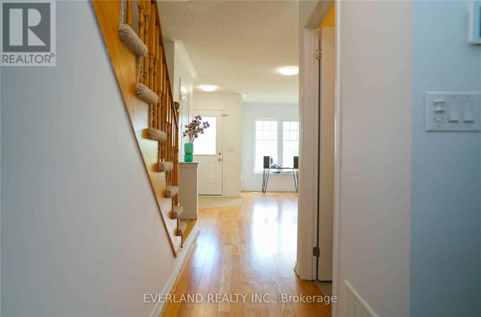 5267 Major Mackenzie Drive E, Markham (Berczy), Ontario  L6C 0N3 - Photo 7 - N13619394