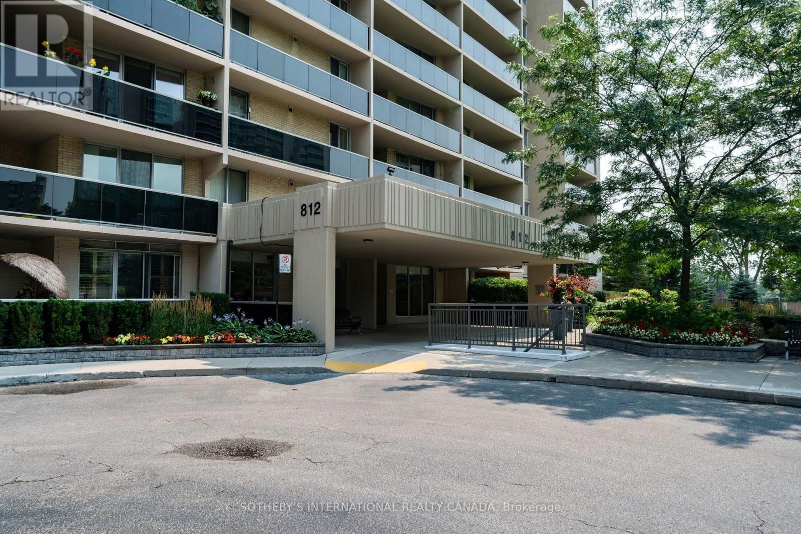1110 - 812 Burnhamthorpe Road, Toronto, Ontario  M9C 4W1 - Photo 30 - W13616972