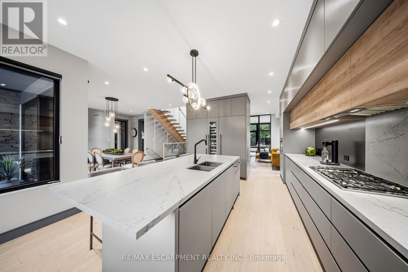 1617 Trotwood Avenue, Mississauga, Ontario  L5G 3Z8 - Photo 10 - W13560388