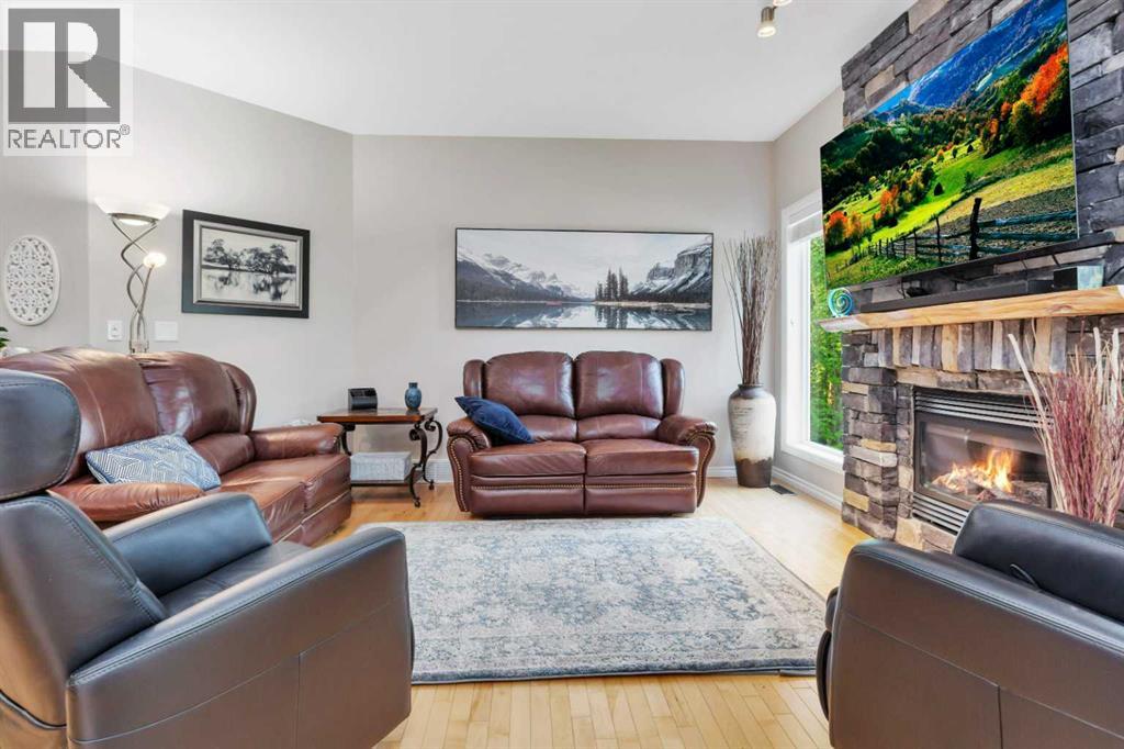 89 Alberts Close, Red Deer, Alberta  T4R 3J7 - Photo 4 - A2325990
