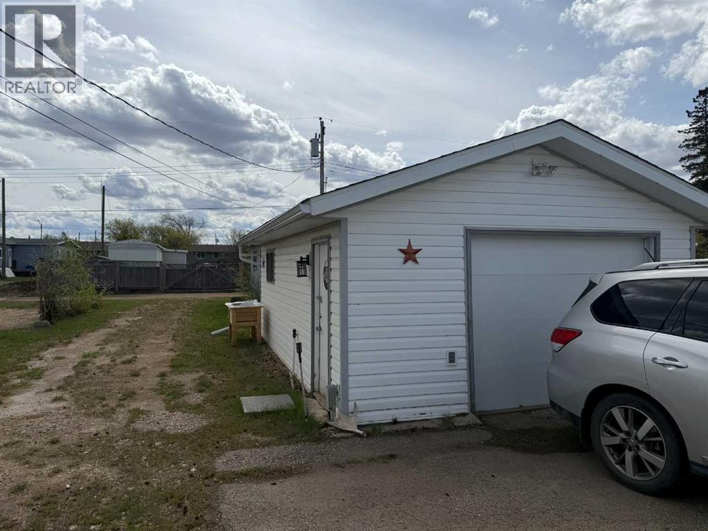 121 2 Avenue, Falher, Alberta  T0H 1M0 - Photo 29 - A2304049