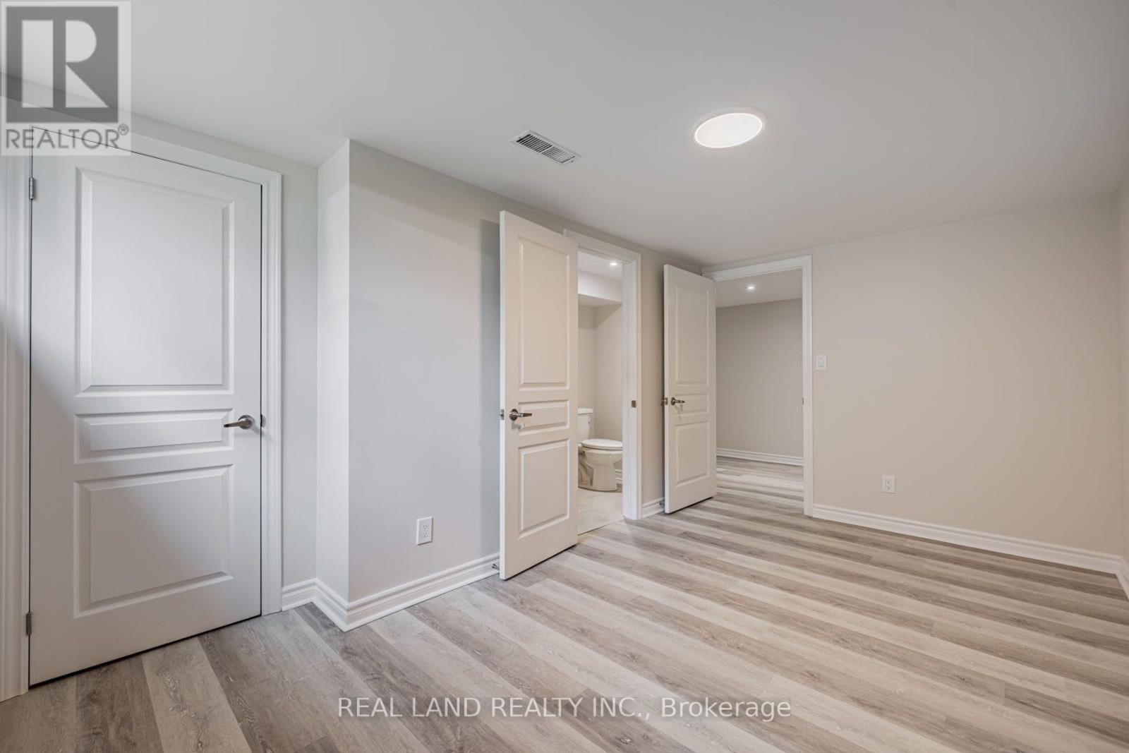 Lower - 274 Timothy Court, Mississauga, Ontario  L5G 2B4 - Photo 14 - W13559724