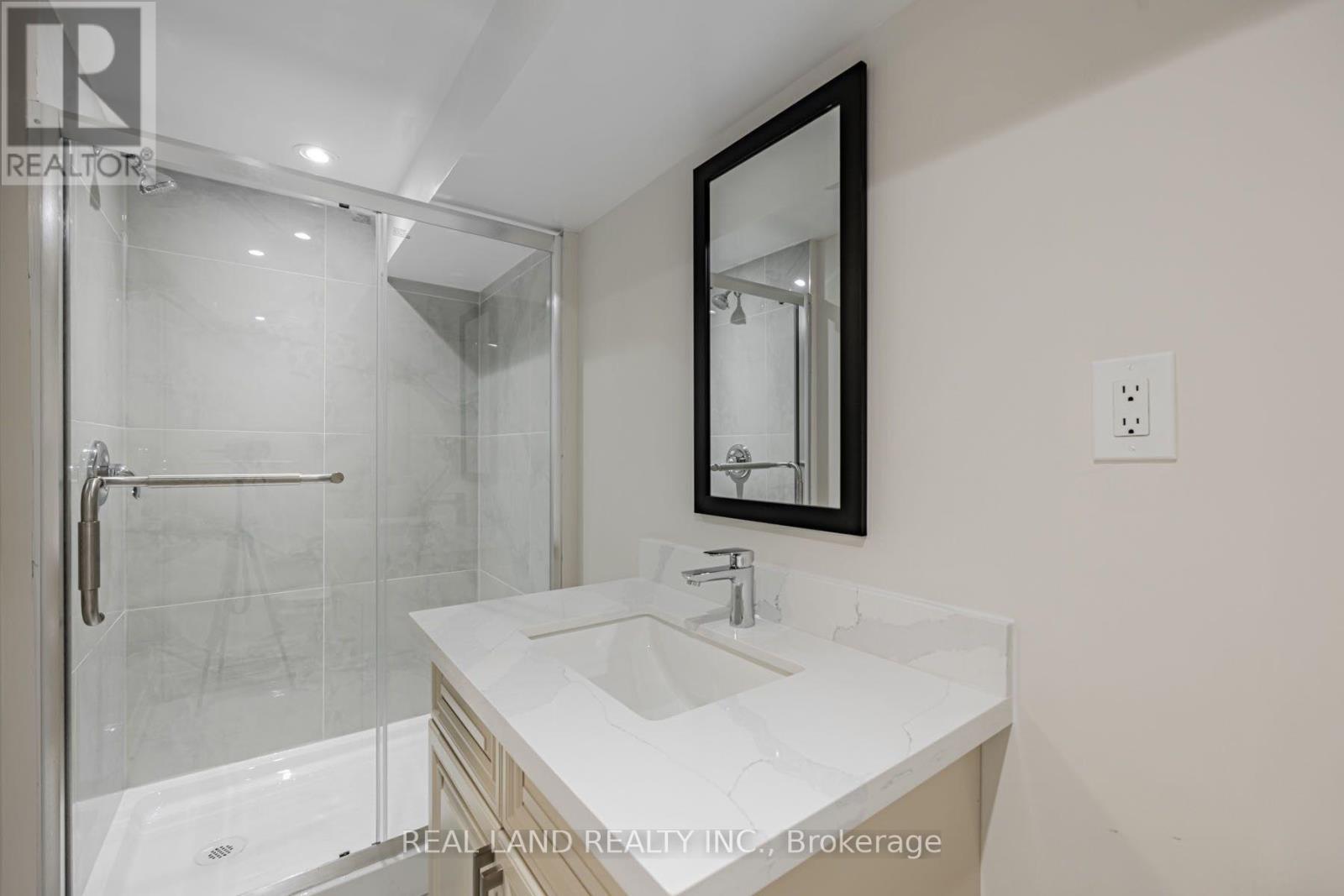 Lower - 274 Timothy Court, Mississauga, Ontario  L5G 2B4 - Photo 12 - W13559724