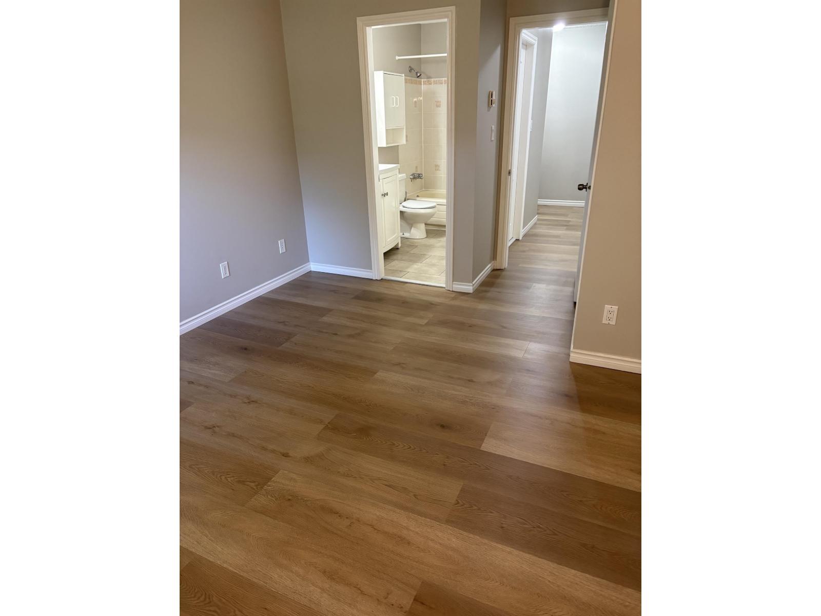 405 10560 154 Street, Surrey, British Columbia  V3R 8A3 - Photo 12 - R3150977