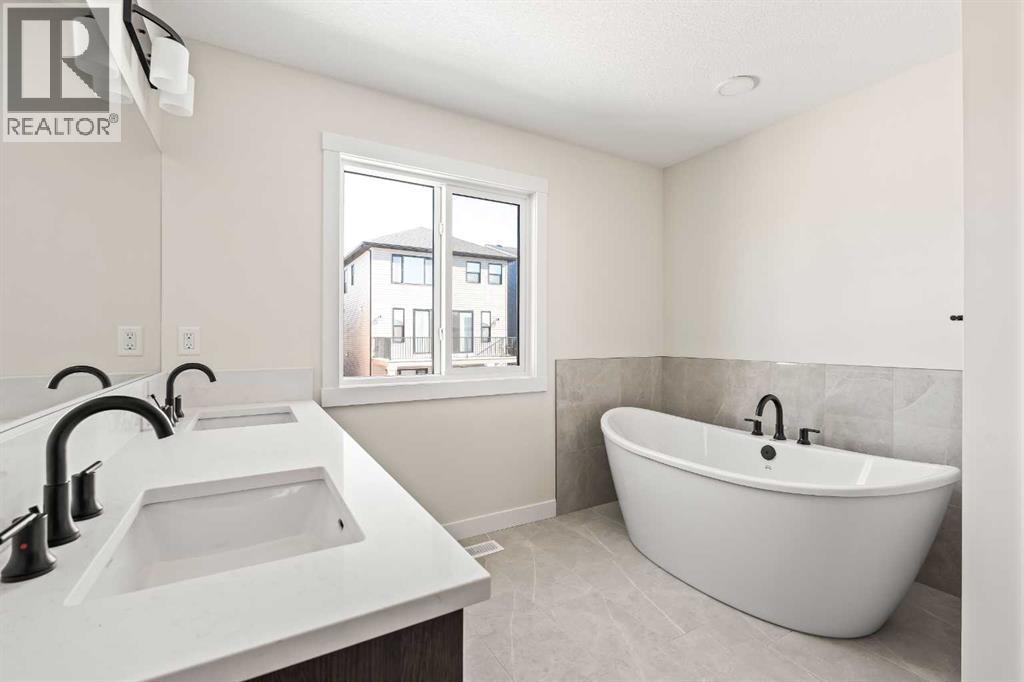 167 Lucas Gardens NW, Calgary, Alberta  T3P 2R9 - Photo 29 - A2326190