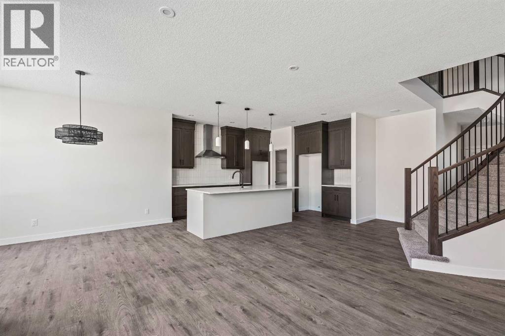 167 Lucas Gardens NW, Calgary, Alberta  T3P 2R9 - Photo 9 - A2326190