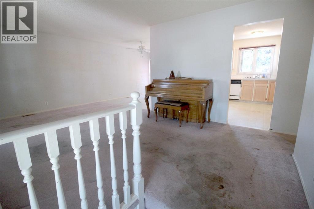 3320 60 Street Ne, Calgary, Alberta  T1Y 3S9 - Photo 3 - A2332490