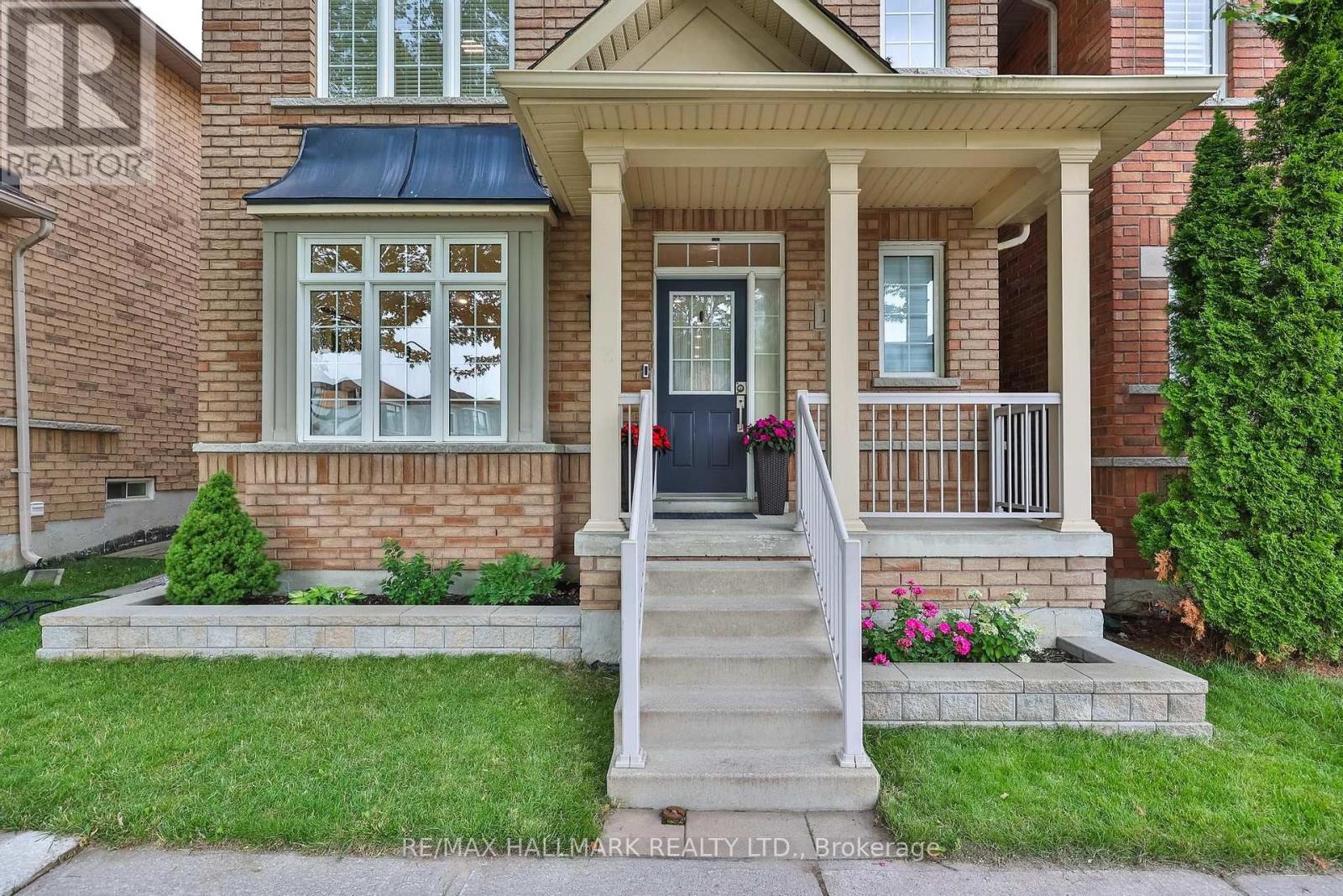 120 Albert Lewis Street, Markham, Ontario  L6B 0K4 - Photo 3 - N13619478
