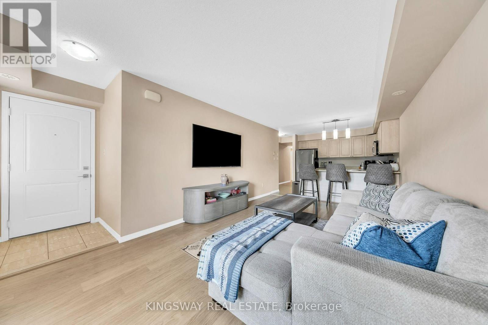 6 - 2557 Sixth Line W, Oakville, Ontario  L6H 0H7 - Photo 5 - W13619468