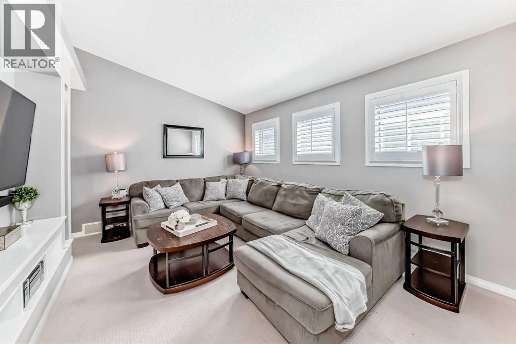 71 Hillcrest Street SW, Airdrie, Alberta  T4B 0Y7 - Photo 29 - A2324875