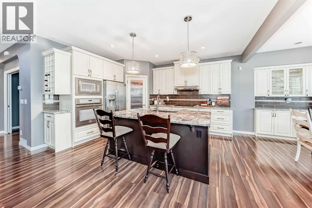 71 Hillcrest Street SW, Airdrie, Alberta  T4B 0Y7 - Photo 5 - A2324875