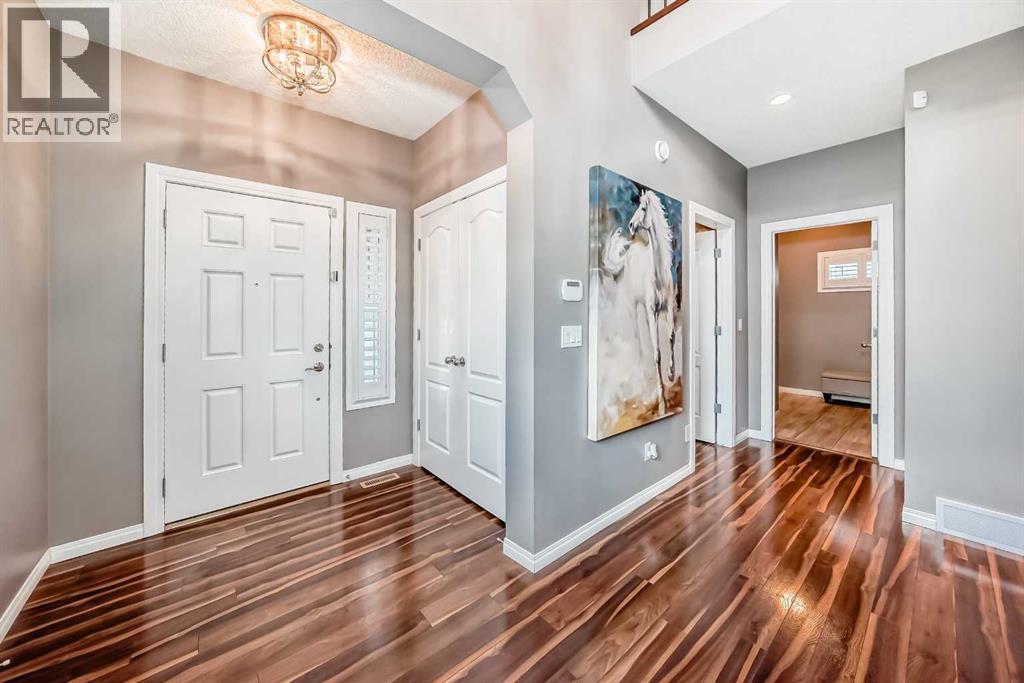 71 Hillcrest Street SW, Airdrie, Alberta  T4B 0Y7 - Photo 3 - A2324875