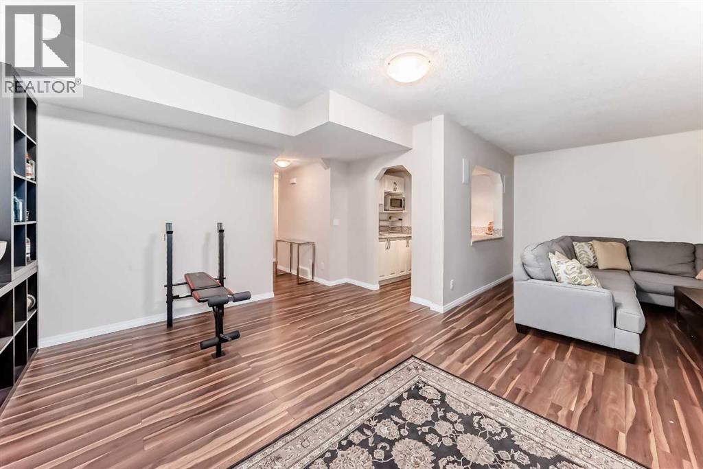71 Hillcrest Street SW, Airdrie, Alberta  T4B 0Y7 - Photo 34 - A2324875
