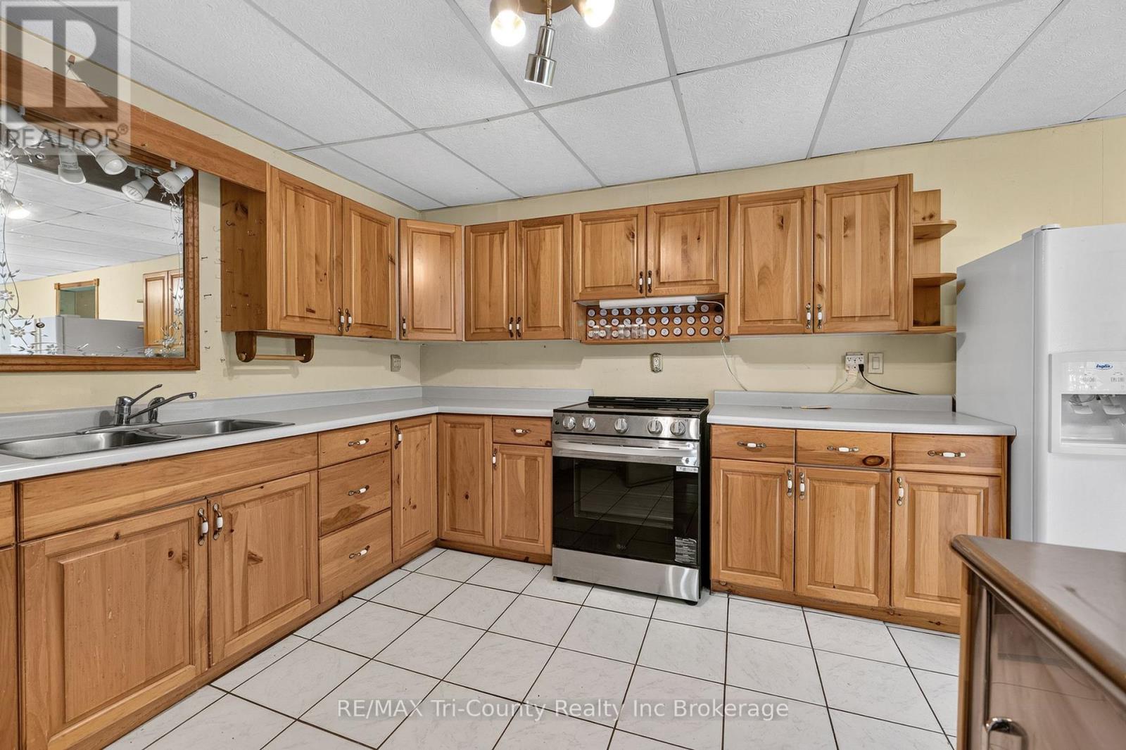 53 Brock Street W, Tillsonburg, Ontario N4G 2A4 - Photo 22 - X13599362