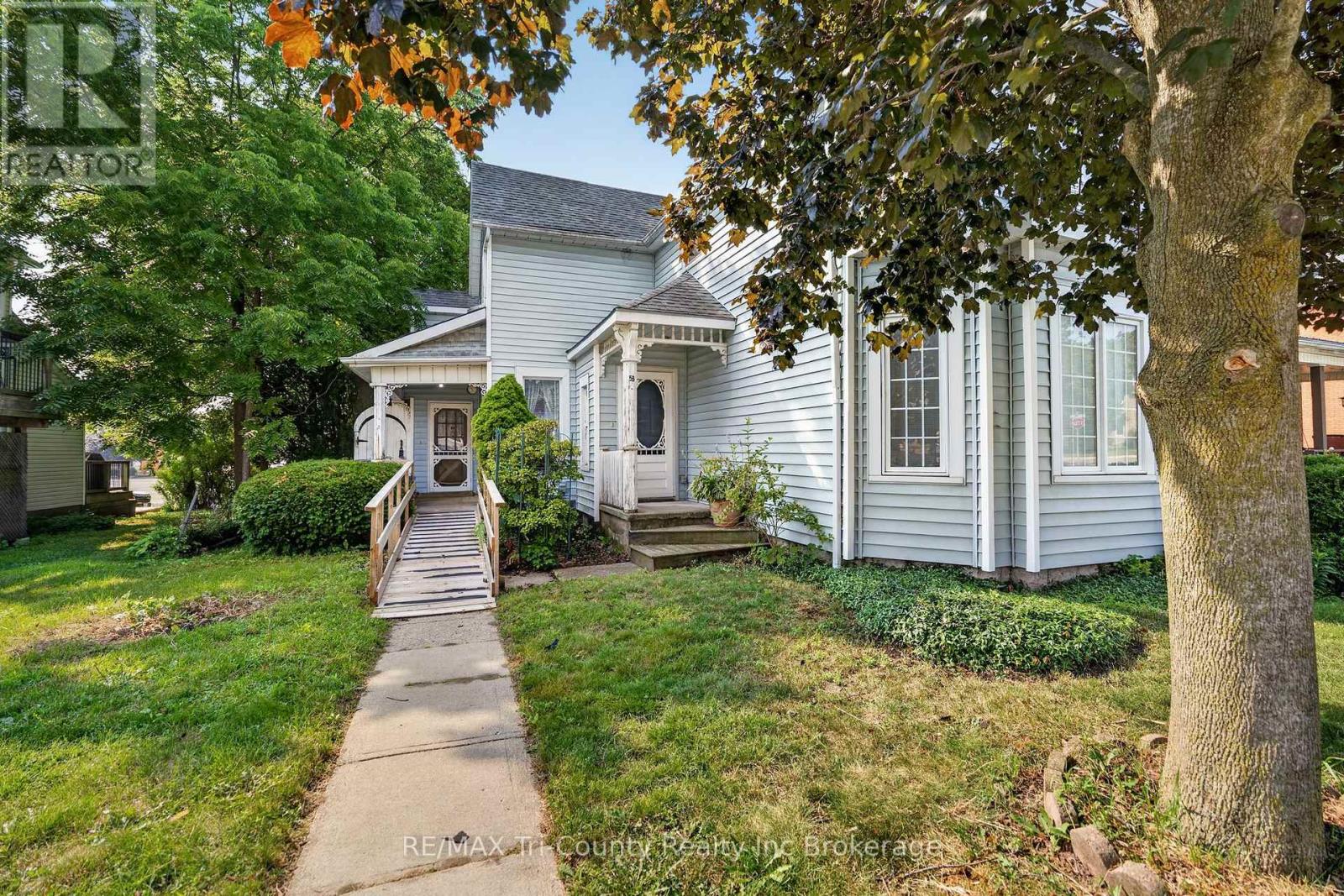 53 Brock Street W, Tillsonburg, Ontario N4G 2A4 - Photo 2 - X13599362