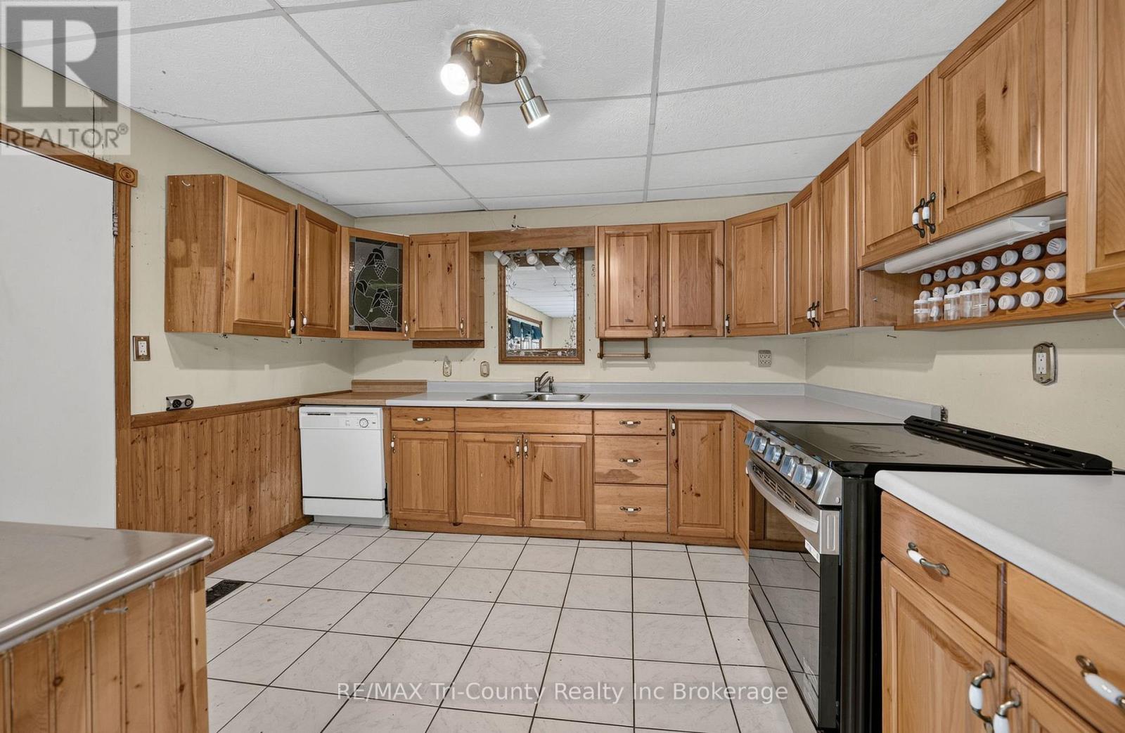 53 Brock Street W, Tillsonburg, Ontario N4G 2A4 - Photo 21 - X13599362