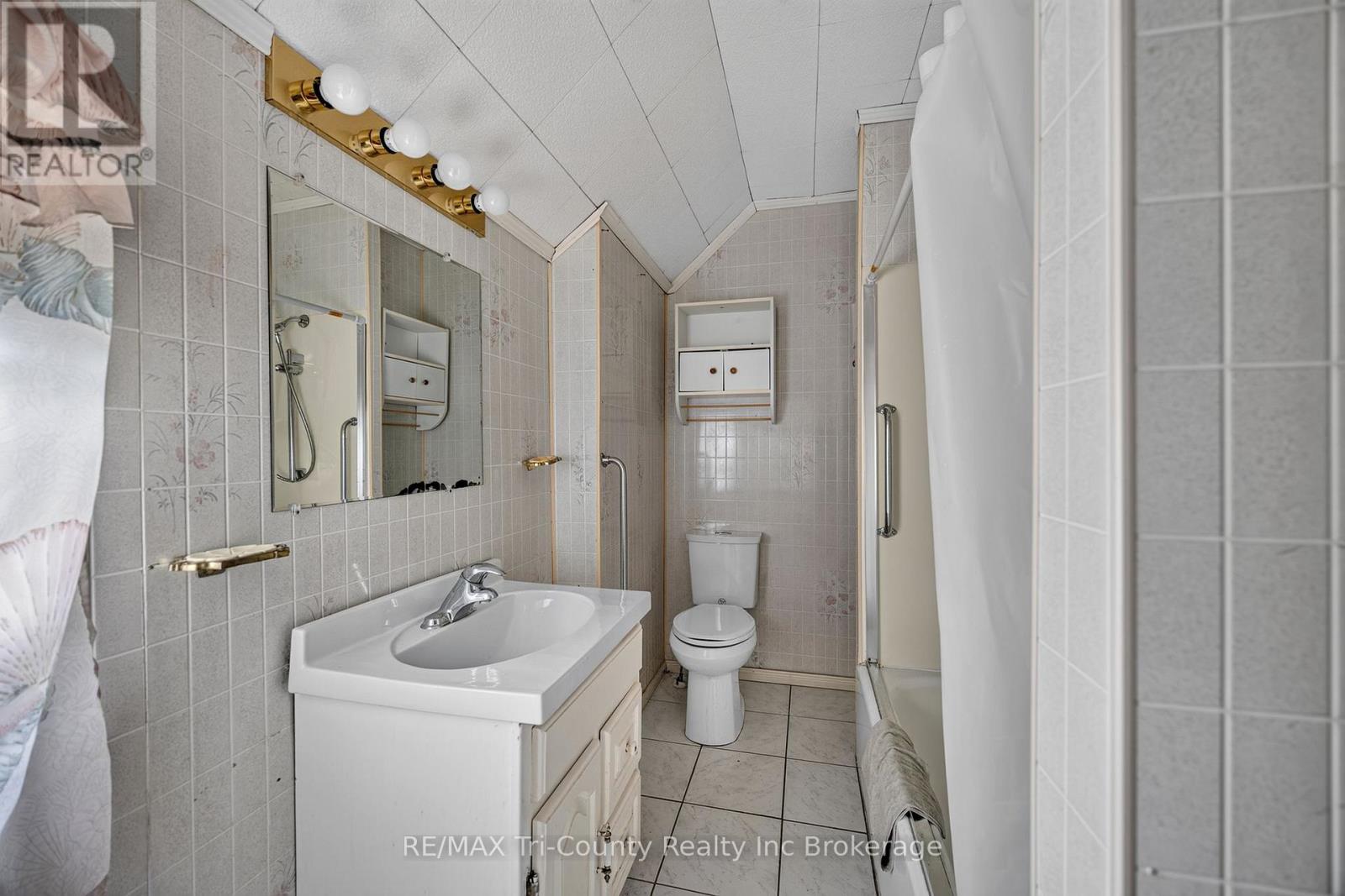 53 Brock Street W, Tillsonburg, Ontario N4G 2A4 - Photo 37 - X13599362