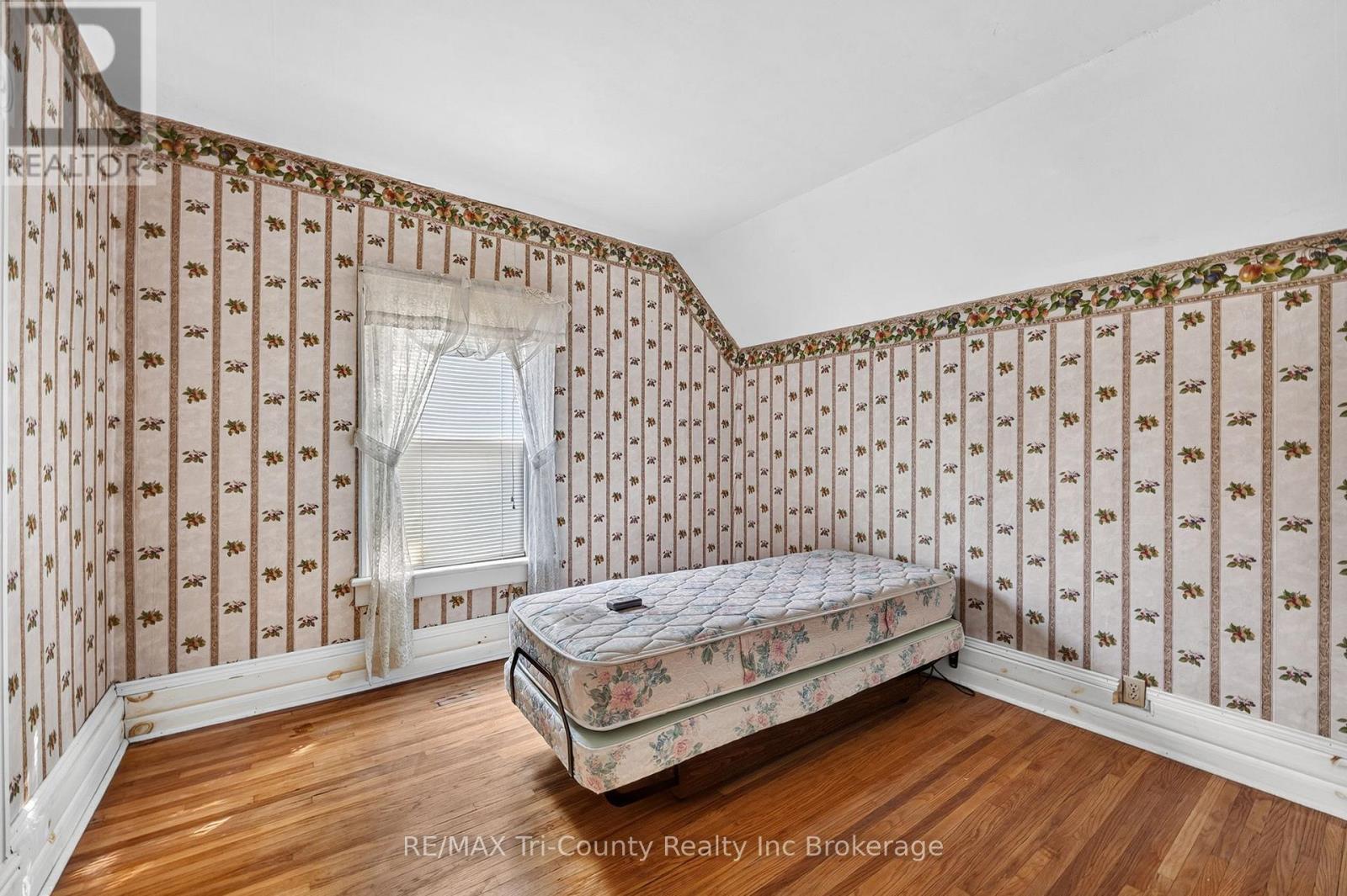 53 Brock Street W, Tillsonburg, Ontario N4G 2A4 - Photo 38 - X13599362