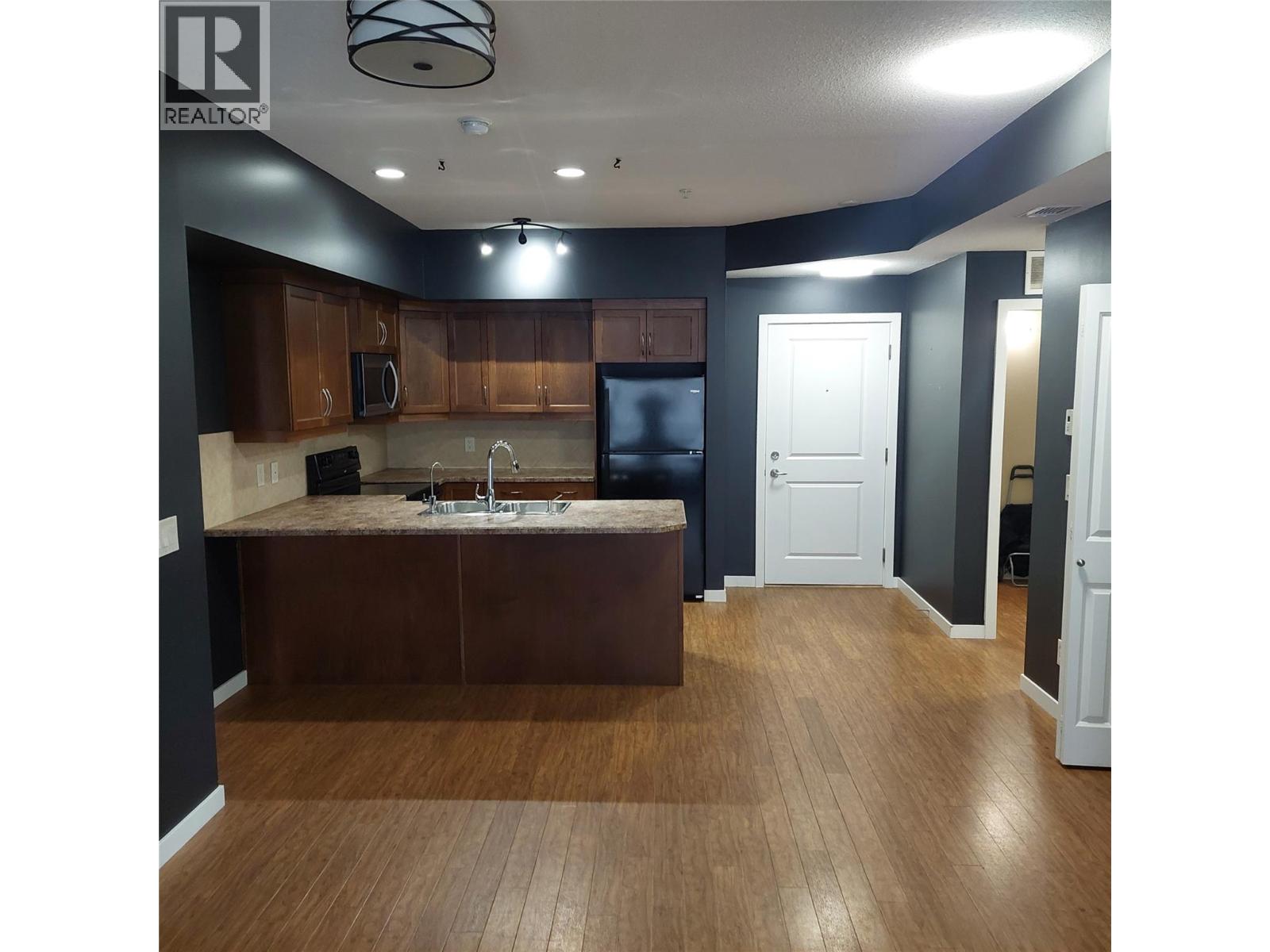850 Saucier Avenue Unit# 122, Kelowna, British Columbia  V1Y 6A3 - Photo 4 - 10380219