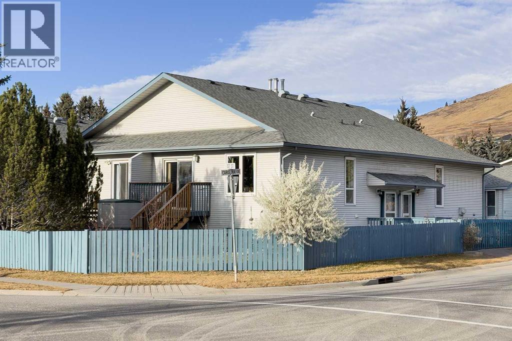 2, 532 First Street Street E, Cochrane, Alberta