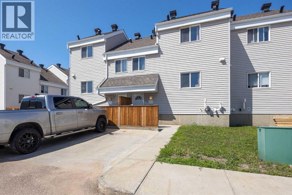 39, 711 Beacon Hill Drive, Fort McMurray, Alberta