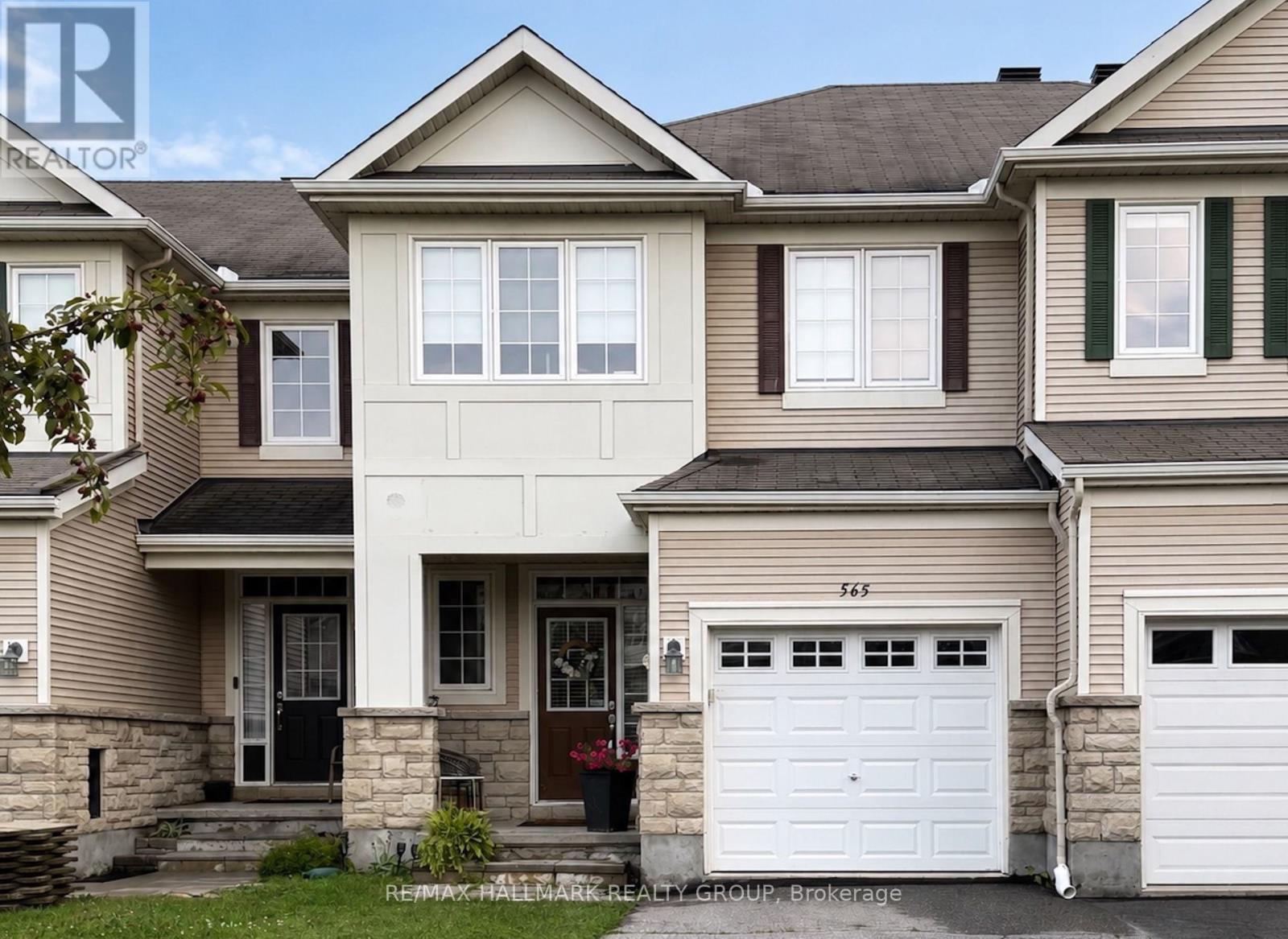 565 PEPPERVILLE CRESCENT, Ottawa, Ontario