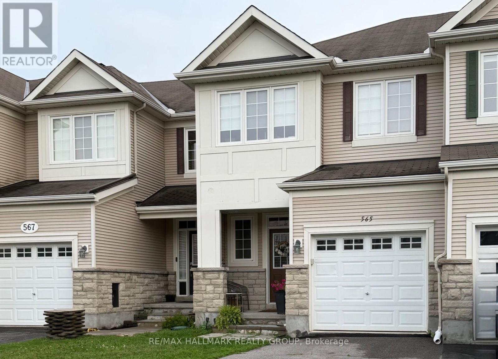 565 Pepperville Crescent, Ottawa, Ontario  K2M 0E6 - Photo 2 - X13619510