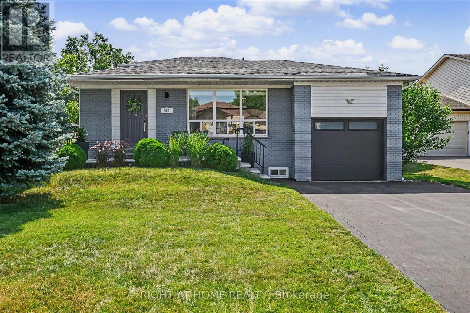 461 Withnell Crescent, Oakville, Ontario  L6L 3M1 - Photo 2 - W13619482