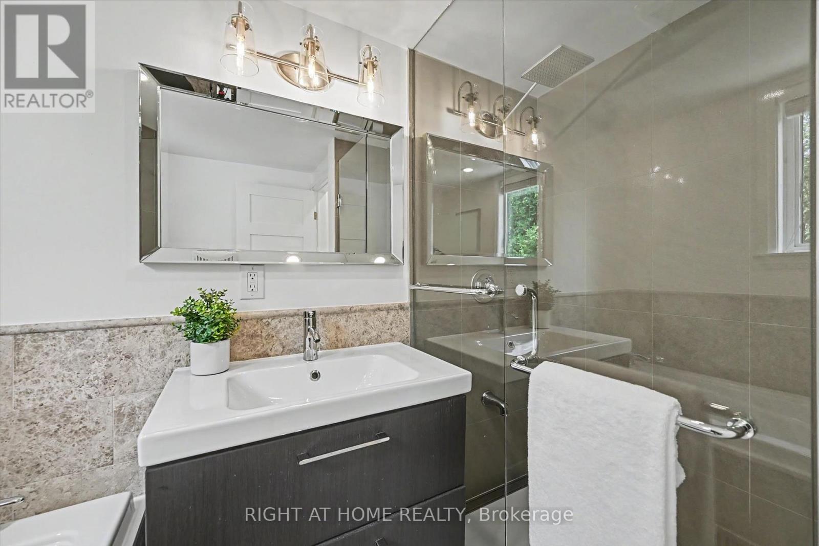 461 Withnell Crescent, Oakville, Ontario  L6L 3M1 - Photo 24 - W13619482