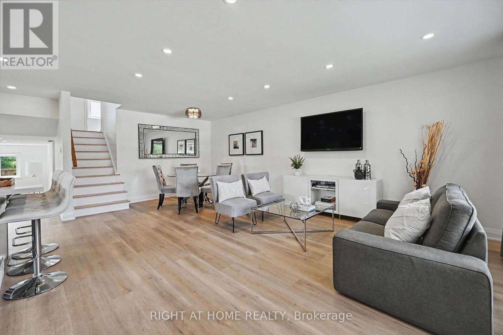 461 Withnell Crescent, Oakville, Ontario  L6L 3M1 - Photo 6 - W13619482