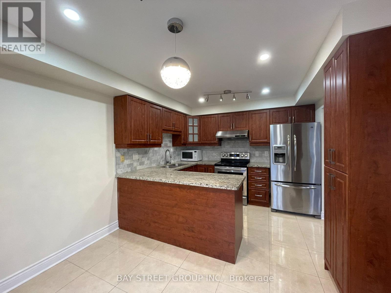 2165 White Dove Circle, Oakville, Ontario  L6M 3R7 - Photo 7 - W13619496