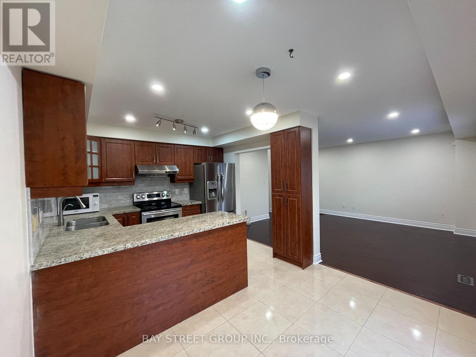 2165 White Dove Circle, Oakville, Ontario  L6M 3R7 - Photo 8 - W13619496