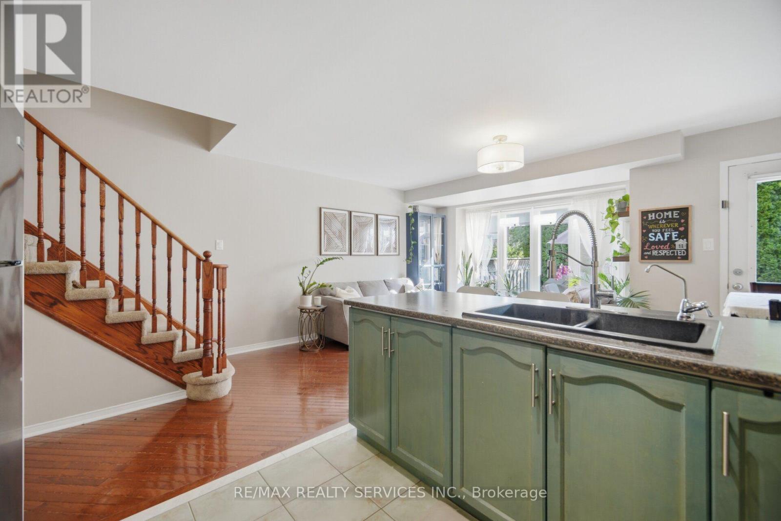 6 Harding Street, Halton Hills, Ontario  L7G 6B1 - Photo 18 - W13619520